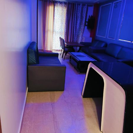 Vinanda Home Stay Nuova Delhi Esterno foto