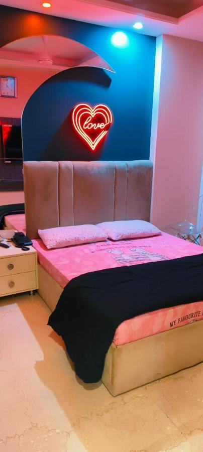 Vinanda Home Stay Nuova Delhi Esterno foto